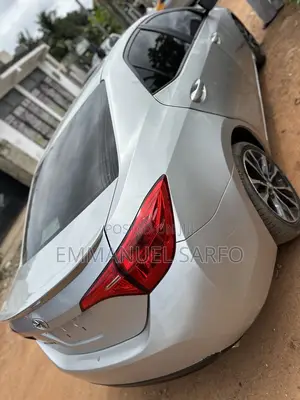 Toyota Corolla LE (1.8L 4cyl 2A) 2019 Silver