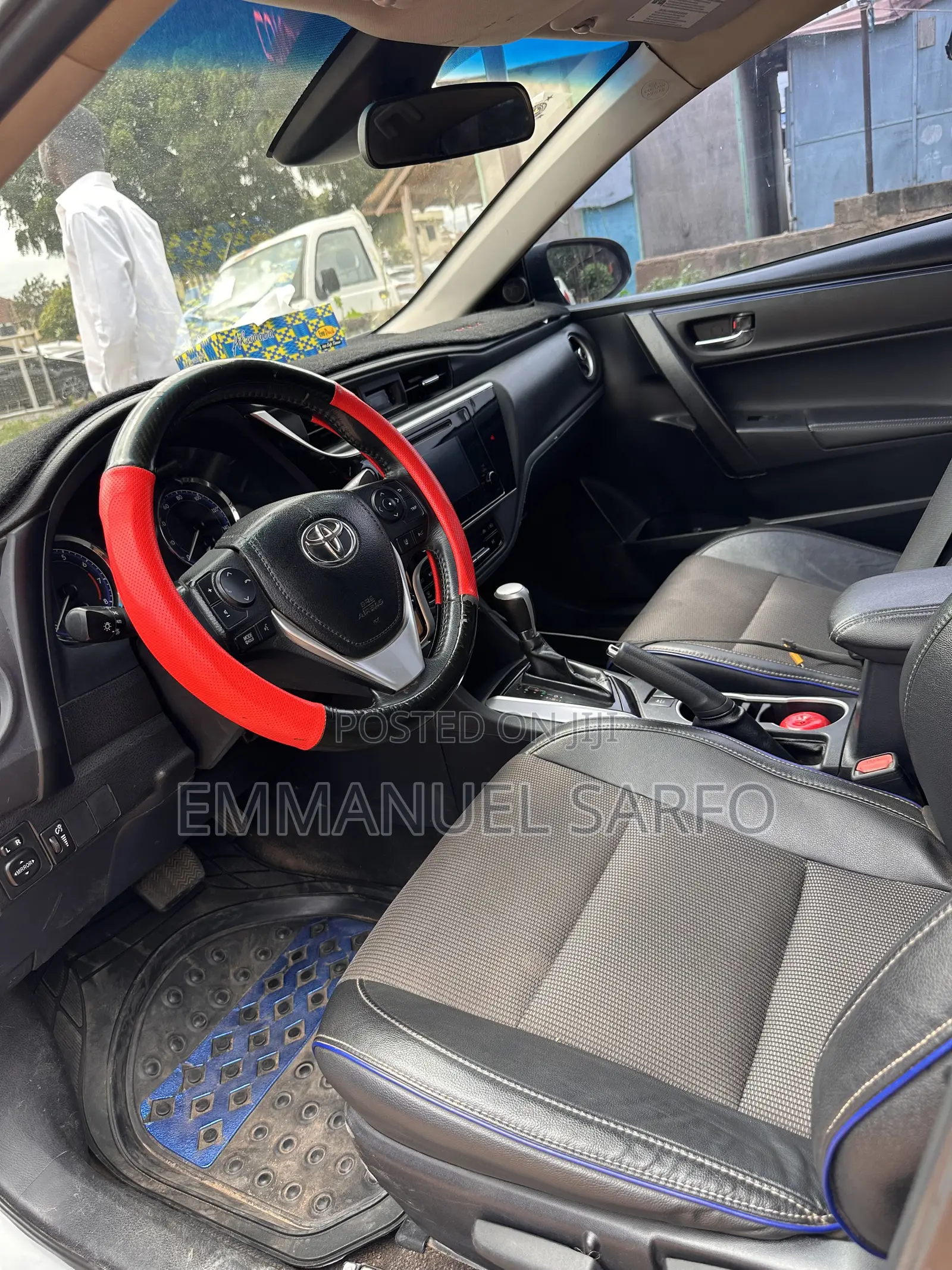 Toyota Corolla LE (1.8L 4cyl 2A) 2019 Silver