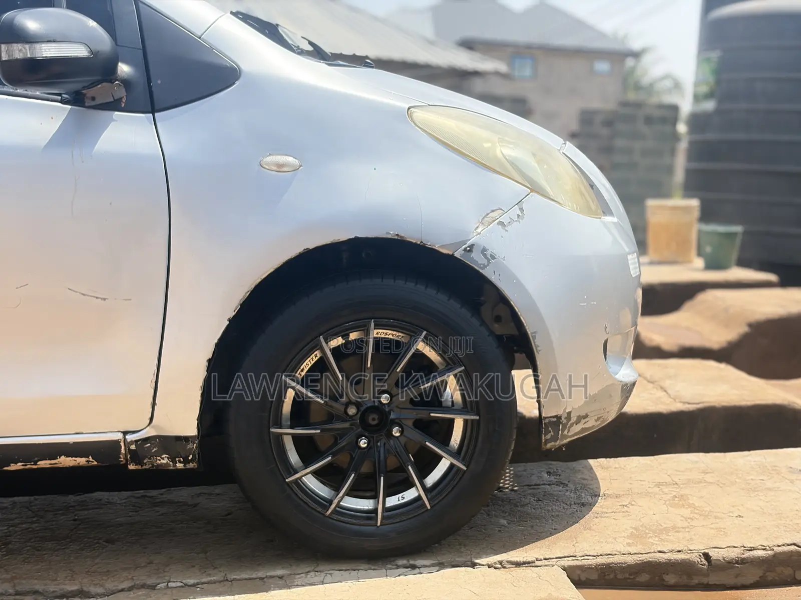 Toyota Vitz 2006 Silver