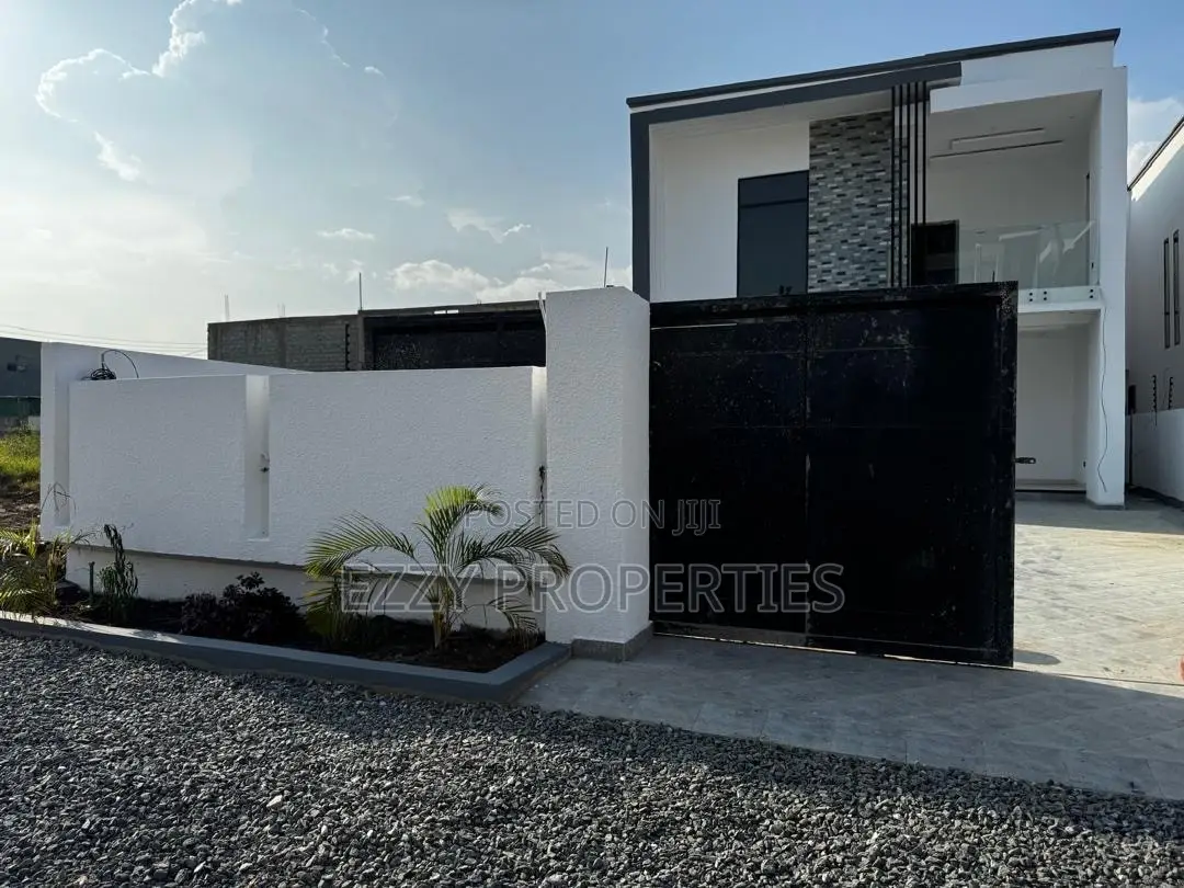 4bdrm House in East Legon Hills for sale