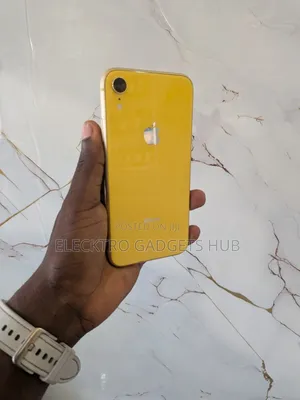 Apple iPhone XR 64 GB Yellow