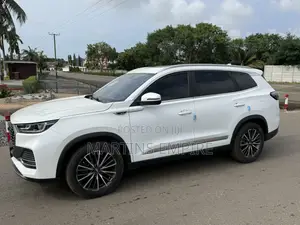 Chery Tiggo 8 Pro Luxury 2023 White