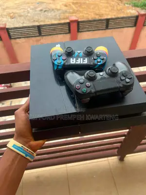 PS4 Standard