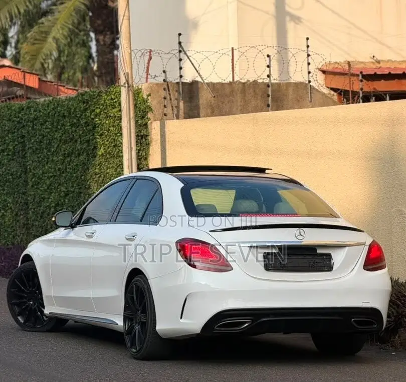 Mercedes-Benz C300 2019 White