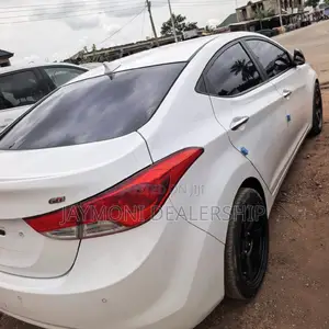 Hyundai Elantra 2013 White