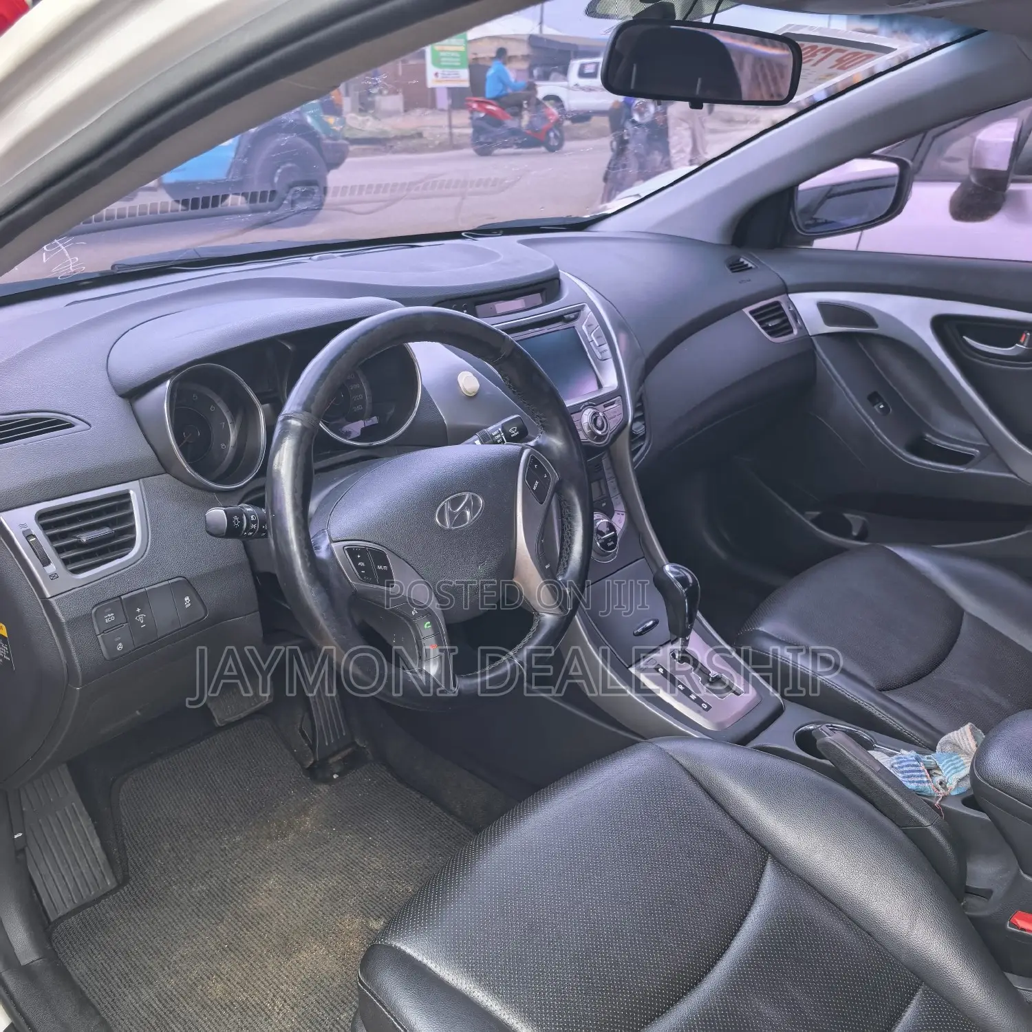 Hyundai Elantra 2013 White