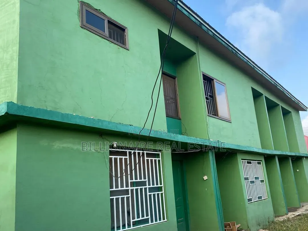 9bdrm House in Sofoline Adoato, Kumasi Metropolitan for sale