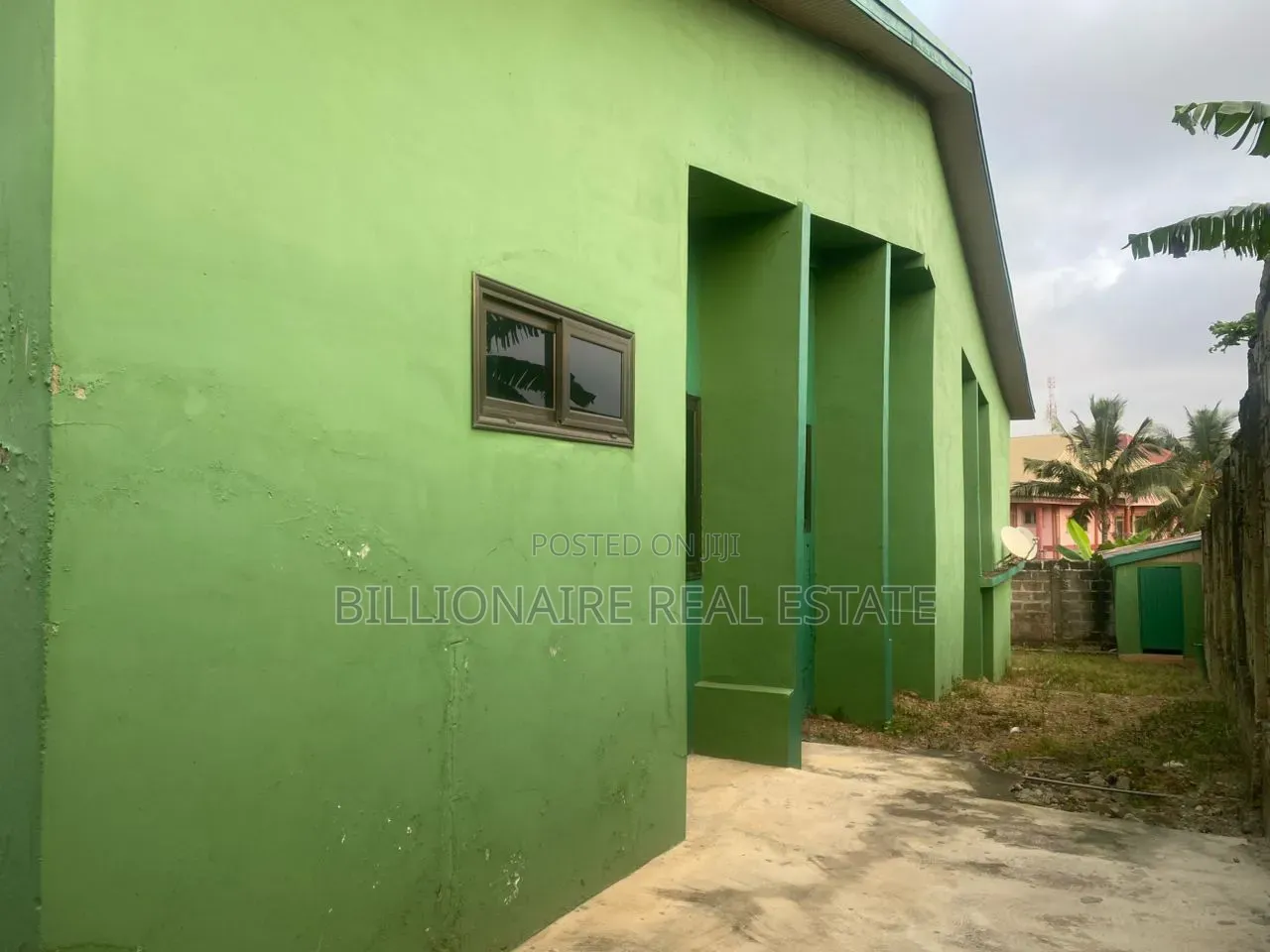 9bdrm House in Sofoline Adoato, Kumasi Metropolitan for sale