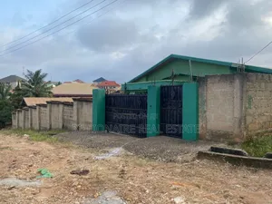 9bdrm House in Sofoline Adoato, Kumasi Metropolitan for sale