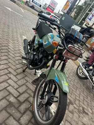 New Royal RY125 2026 Green