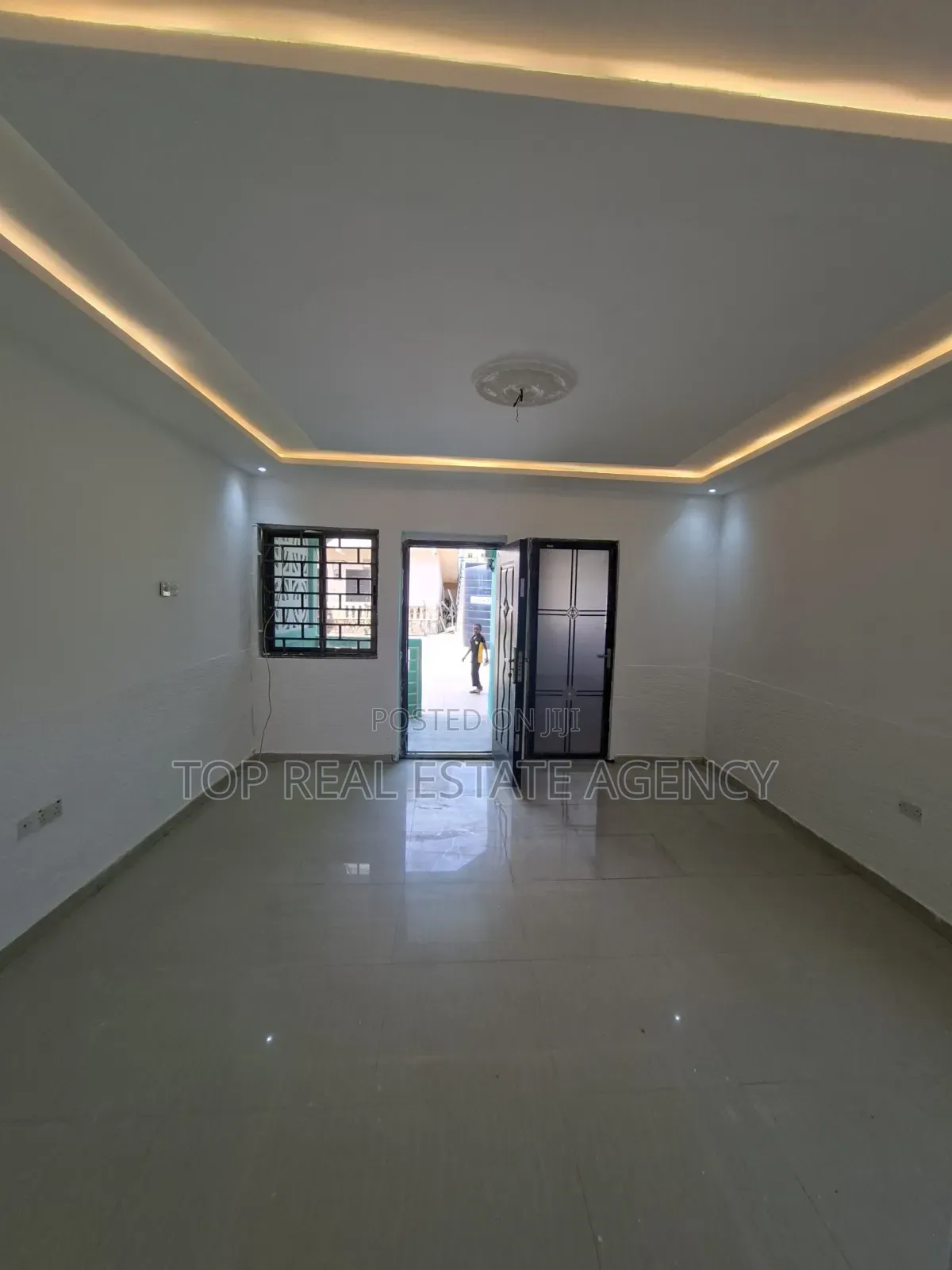 1bdrm Apartment in Winsconsin, North Legon for rent
