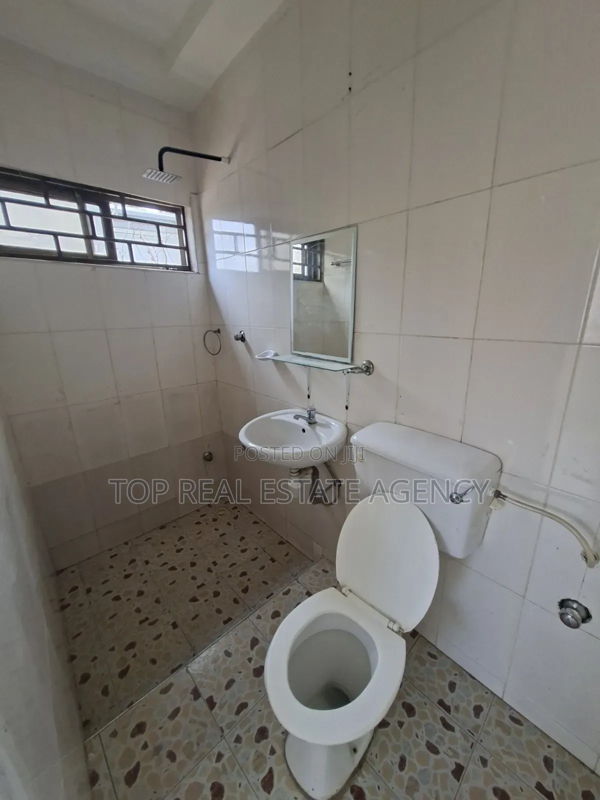 1bdrm Apartment in Winsconsin, North Legon for rent