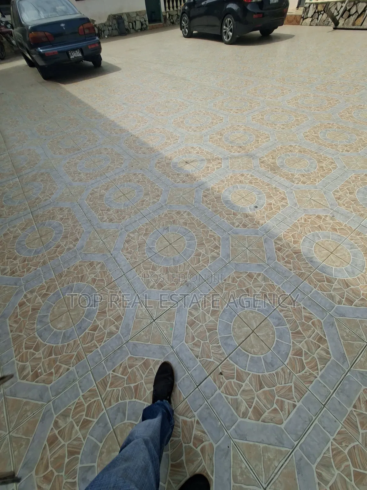 1bdrm Apartment in Winsconsin, North Legon for rent