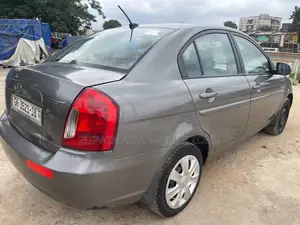 Hyundai Accent 2010 Gray