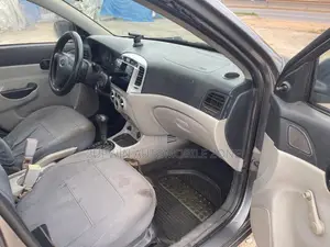 Hyundai Accent 2010 Gray