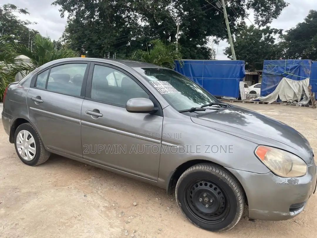 Hyundai Accent 2010 Gray