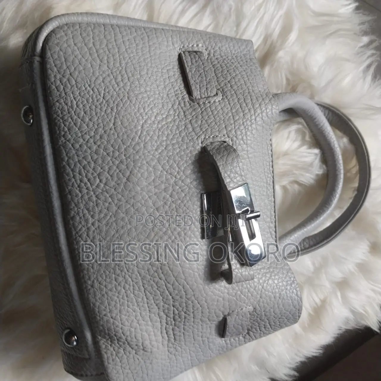 Ladies Bag at Affordable Prices