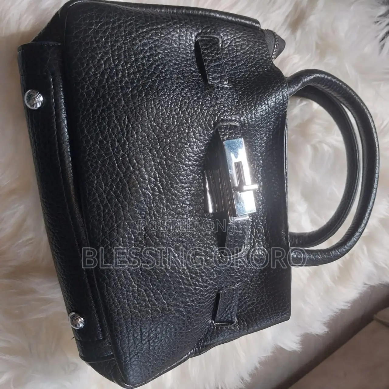 Ladies Bag at Affordable Prices