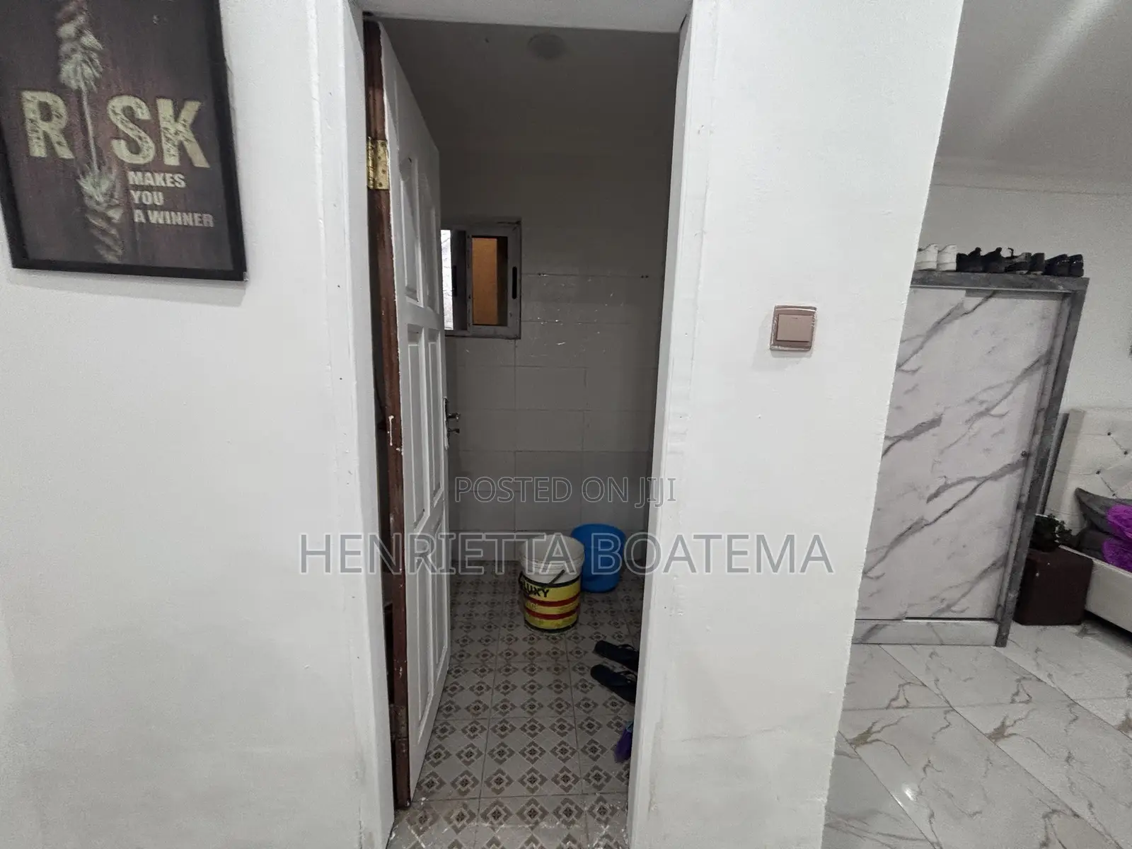 1bdrm Room & Parlour in King Homes, Madina for rent