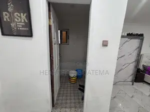 1bdrm Room & Parlour in King Homes, Madina for rent