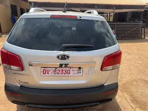 Kia Sorento 2013 Silver