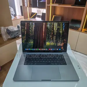 Laptop Apple MacBook Pro 2020 M1 16GB Apple M1 Pro SSD 1T