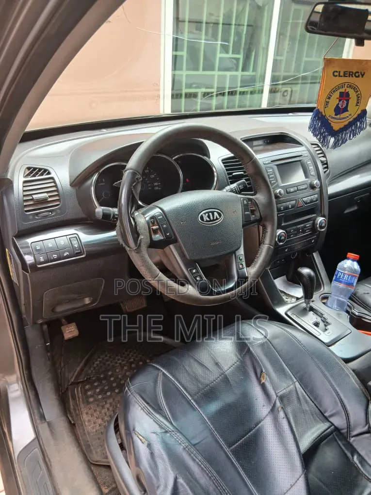 Kia Sorento 2012 Brown