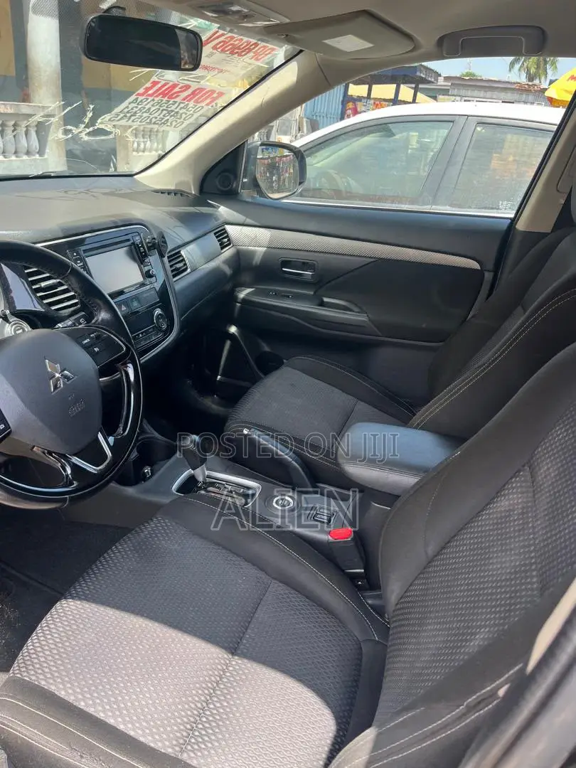 Mitsubishi Outlander 2.4 PHEV AWD 2016 Black