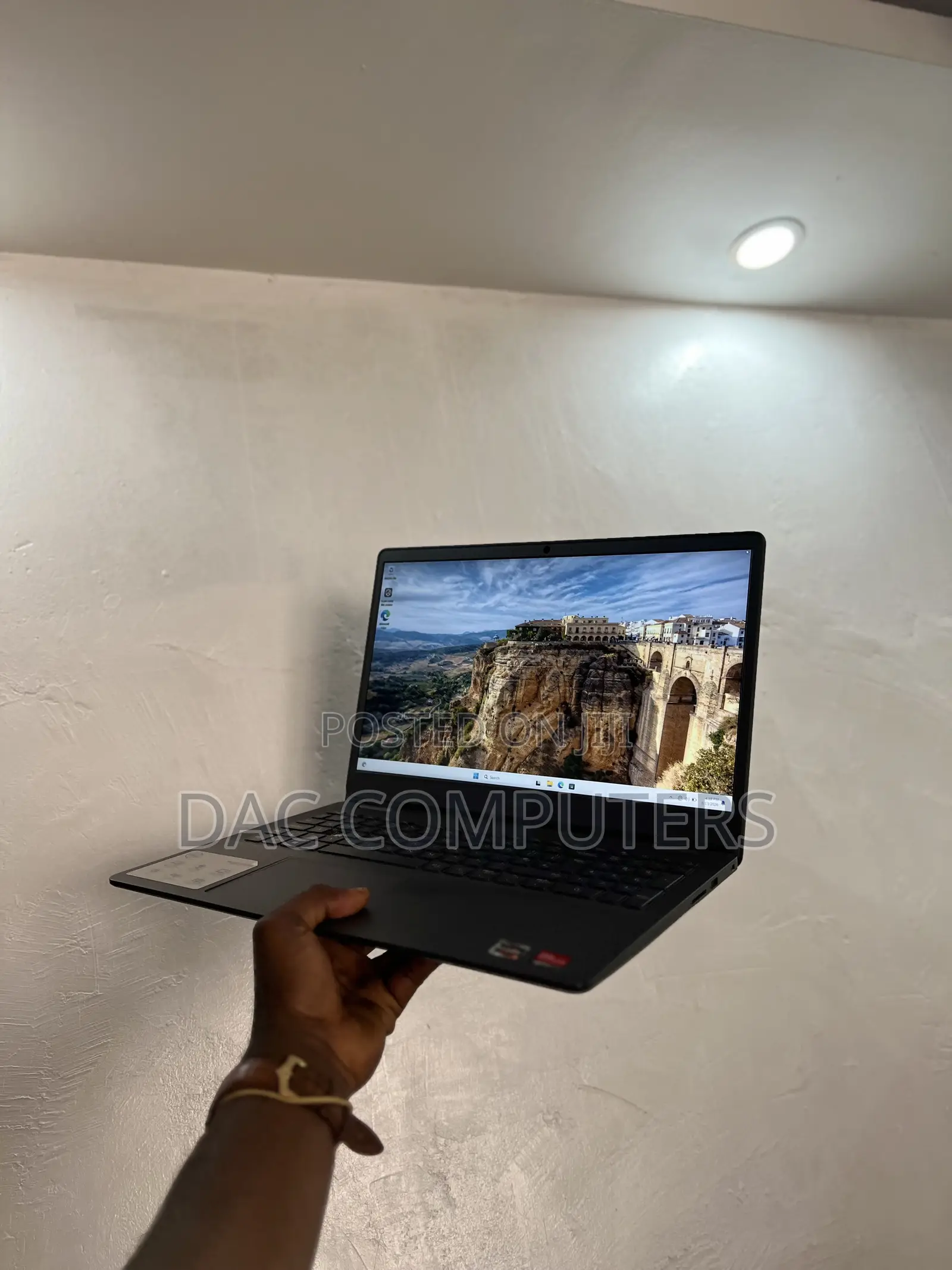 Laptop Dell Inspiron 3542 8GB AMD Ryzen 5 SSD 512GB