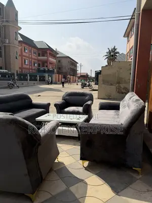 Quality Sofa Set