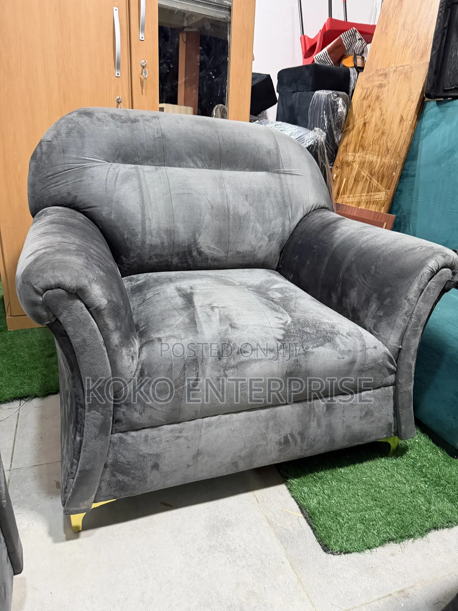Quality Sofa Set