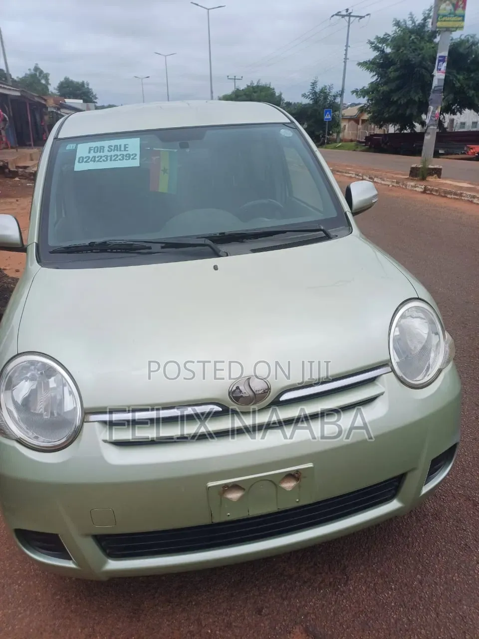 Toyota Sienta 2010