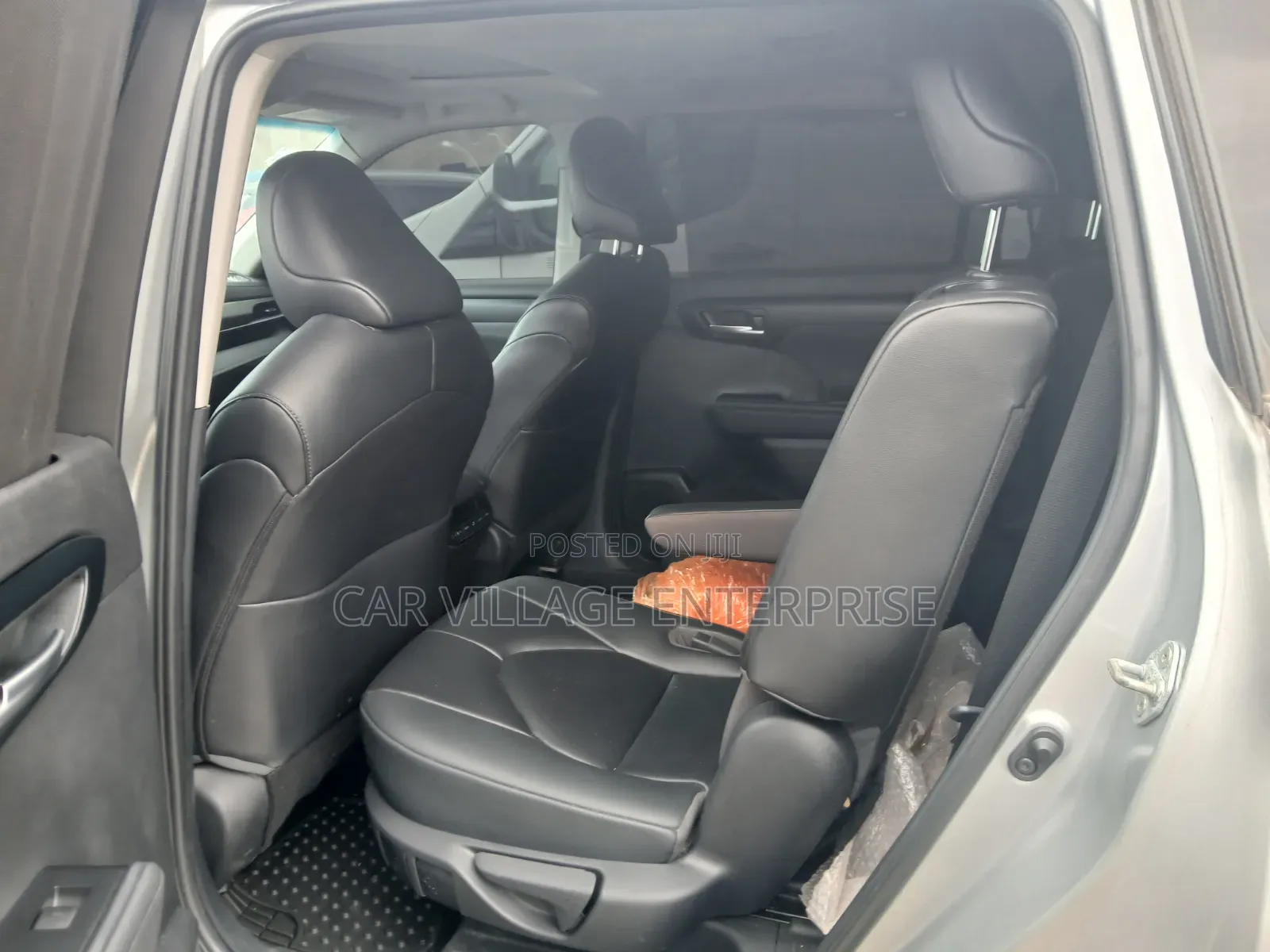 Toyota Highlander 2023 Silver