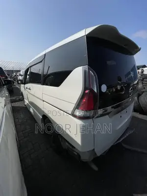 Nissan Serena 2017 White