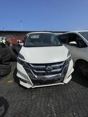 Nissan Serena 2017 White