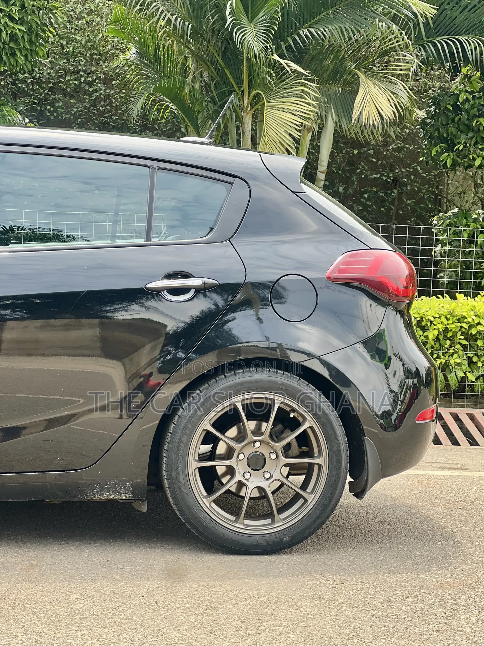 Kia Forte SX Hatchback 2016 Black