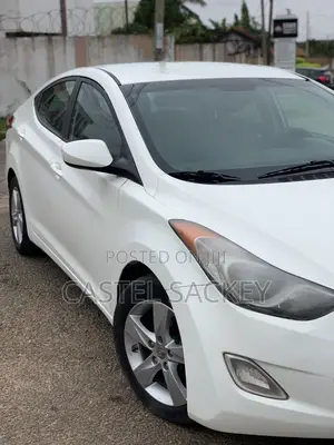 Hyundai Elantra 2013 White