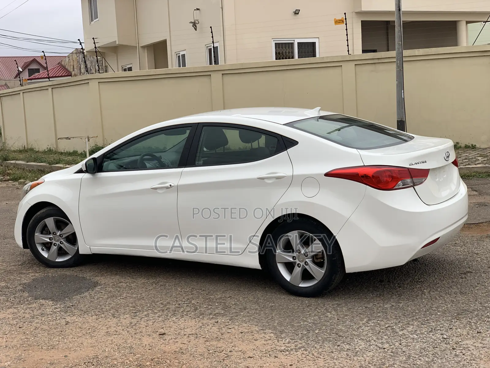 Hyundai Elantra 2013 White