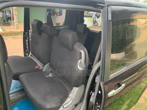 Toyota Sienta 2015 Beige