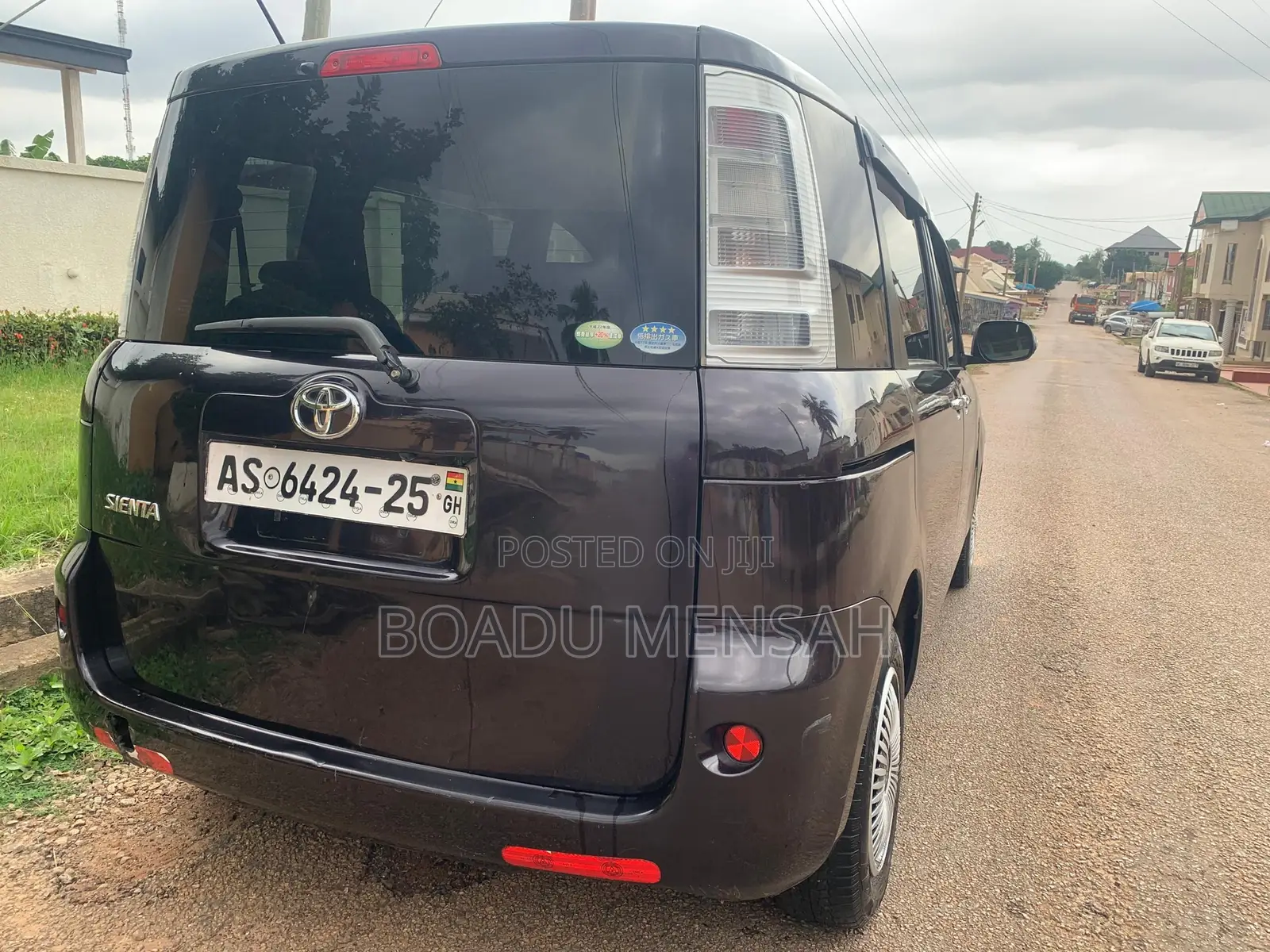 Toyota Sienta 2015 Beige