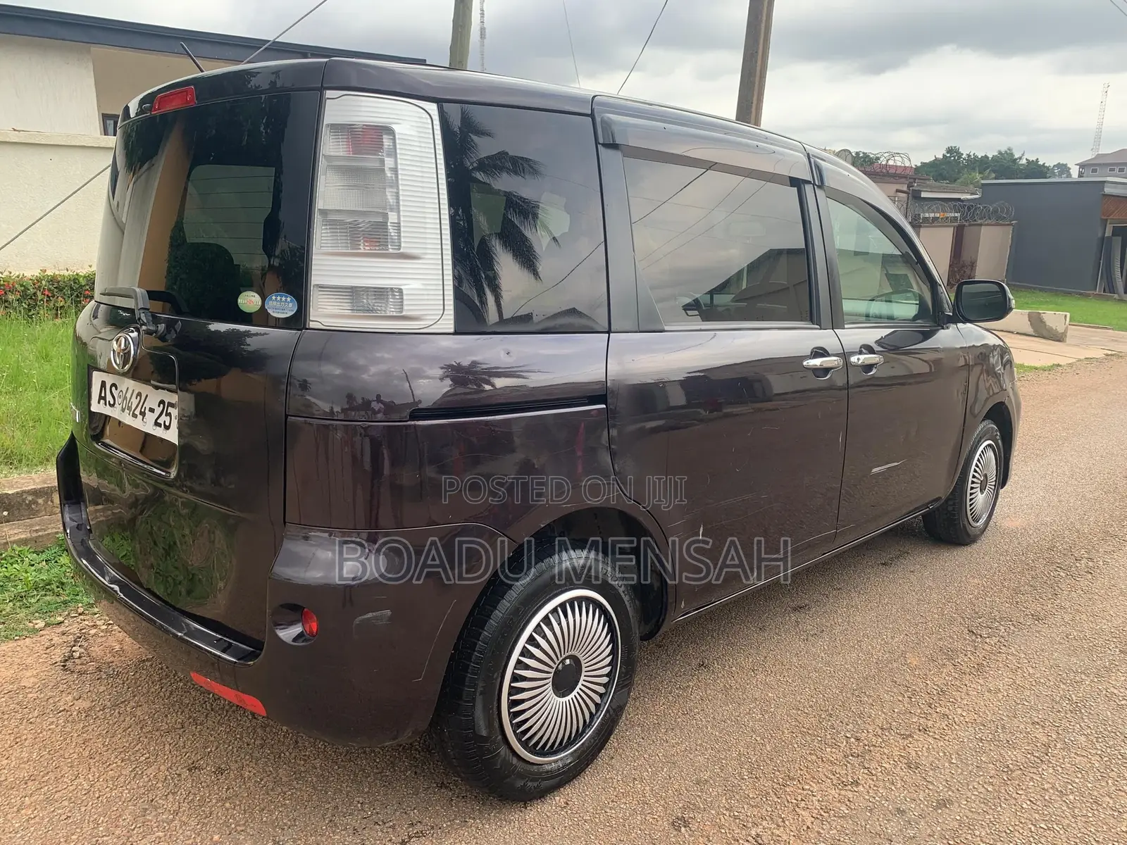 Toyota Sienta 2015 Beige