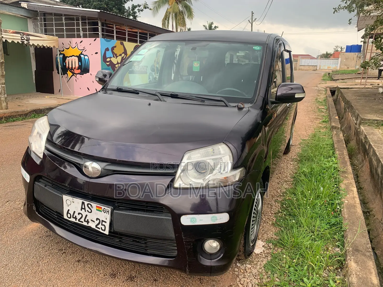 Toyota Sienta 2015 Beige