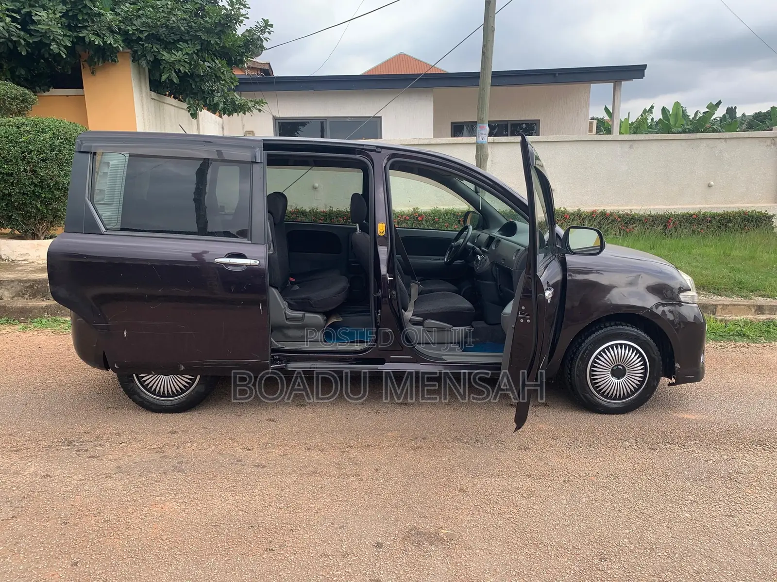 Toyota Sienta 2015 Beige