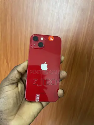 Apple iPhone 13 128 GB Red