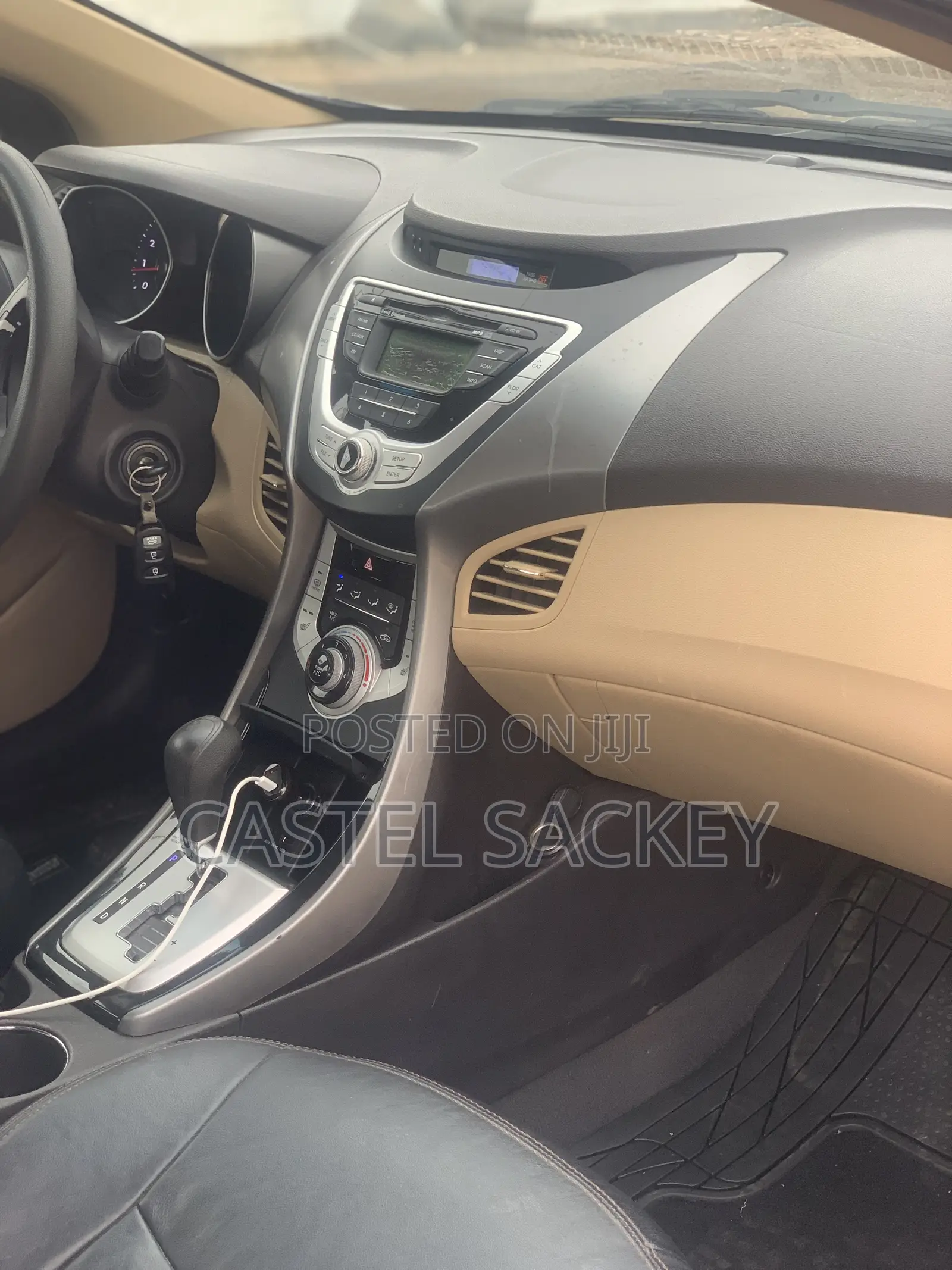 Hyundai Elantra 2013 Brown