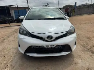 Toyota Vitz 2014 White
