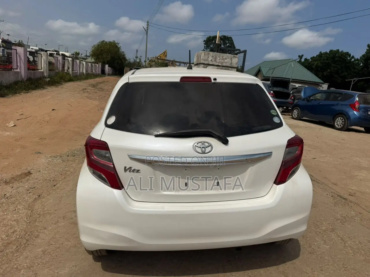 Toyota Vitz 2014 White