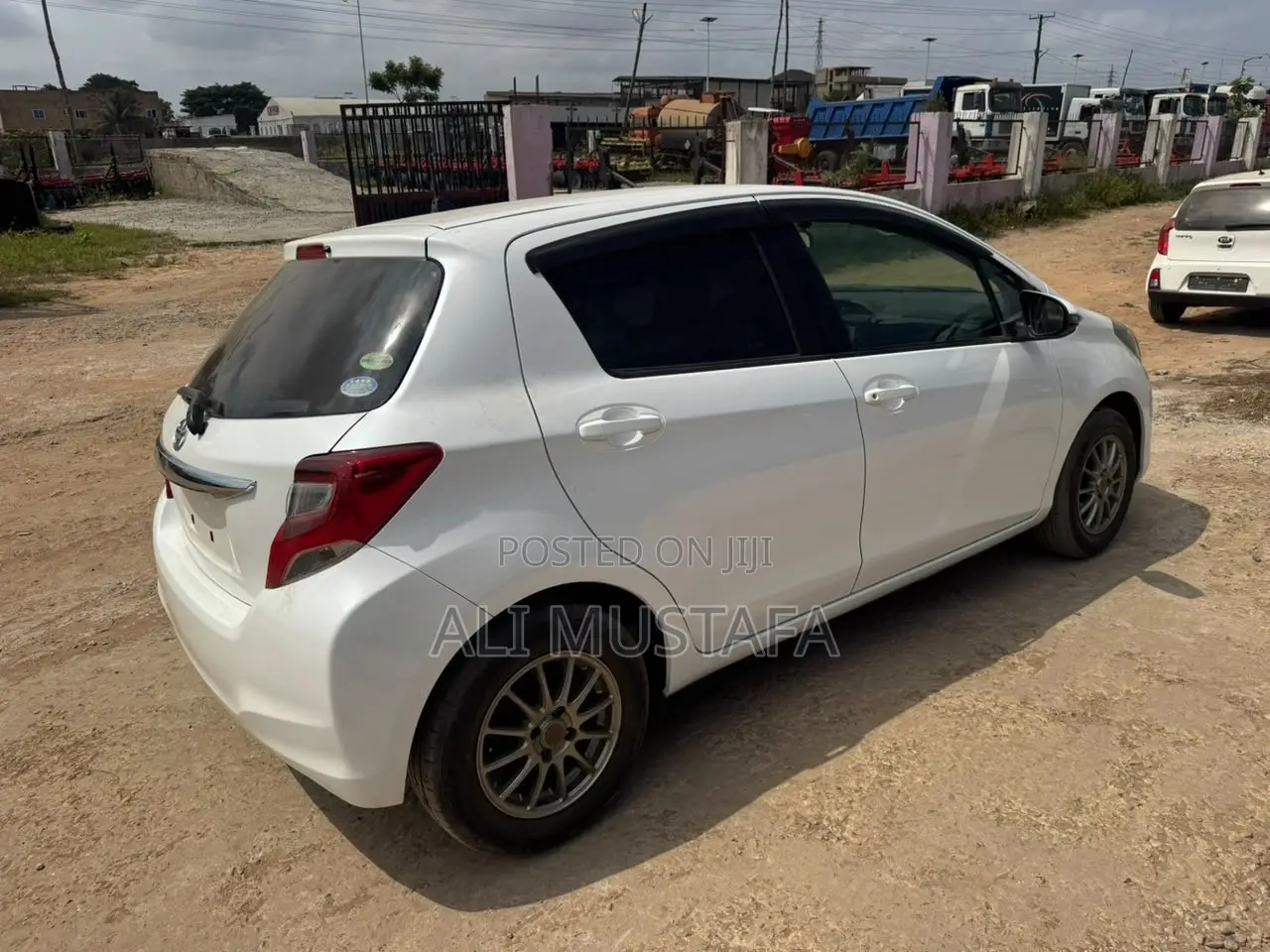 Toyota Vitz 2014 White