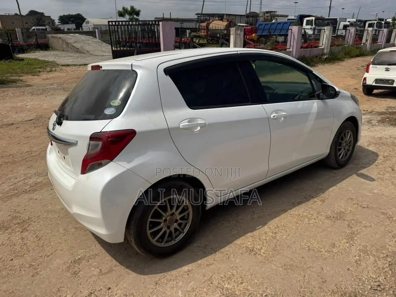 Toyota Vitz 2014 White