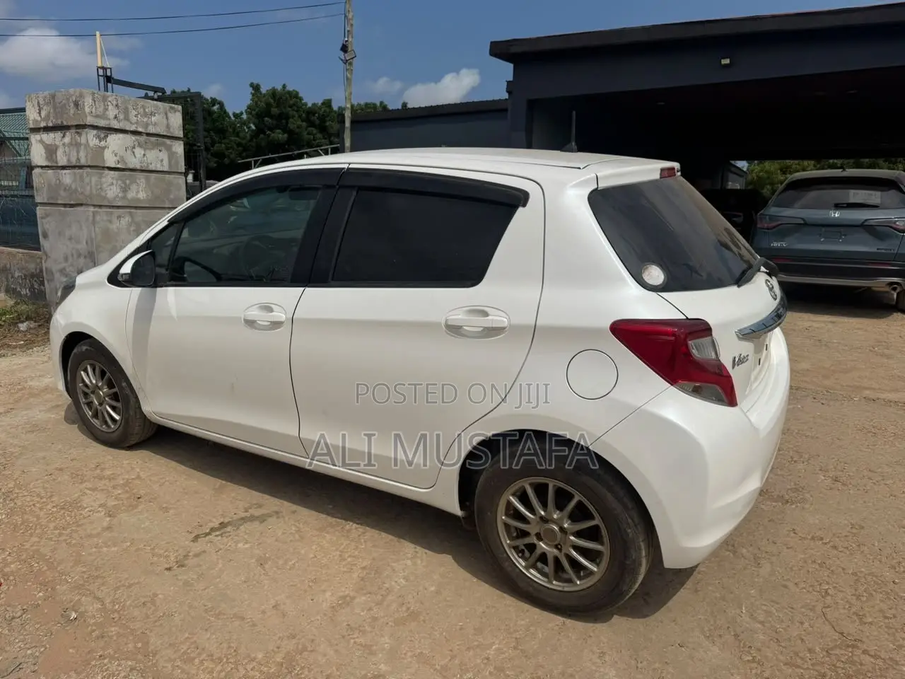 Toyota Vitz 2014 White